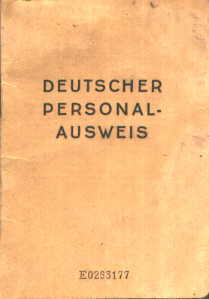 gr��eres Bild - Ausweis DDR Personalauswe