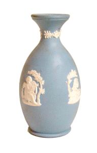 gr��eres Bild - Vase Tisch Wedgwood  1879